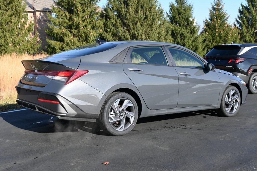 new 2025 Hyundai Elantra car, priced at $23,984