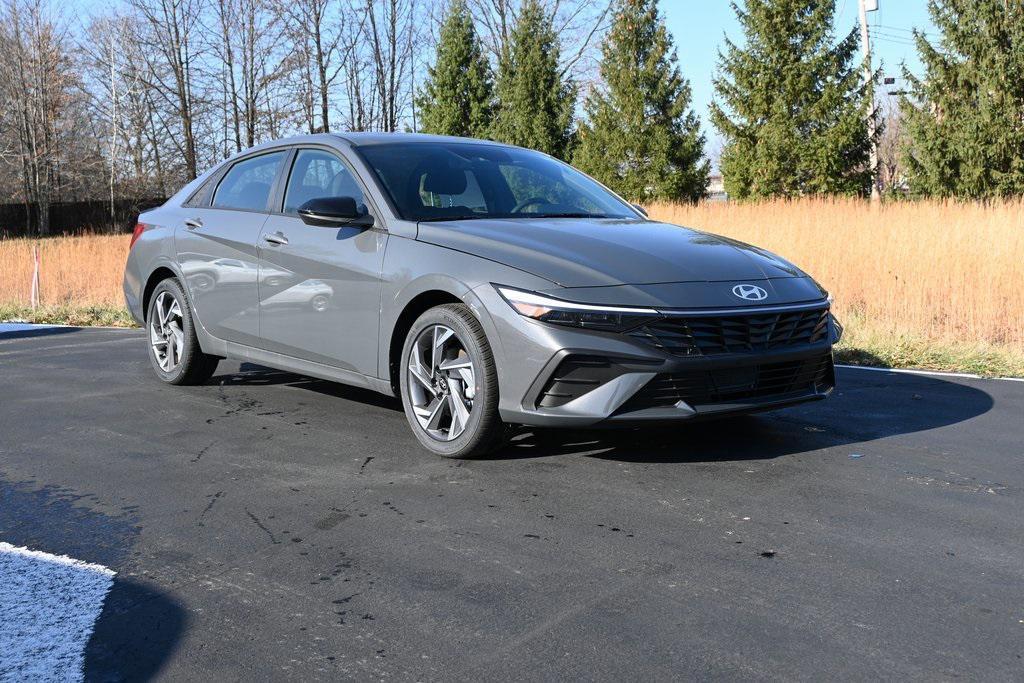 new 2025 Hyundai Elantra car, priced at $23,984