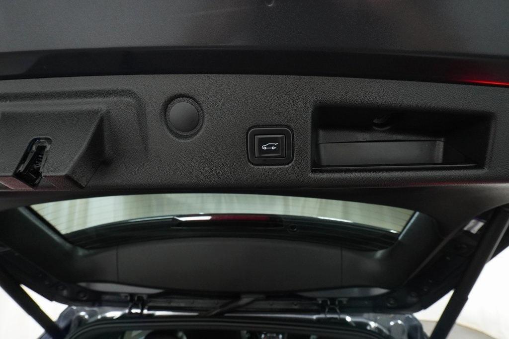 used 2022 Chevrolet Equinox car, priced at $20,550