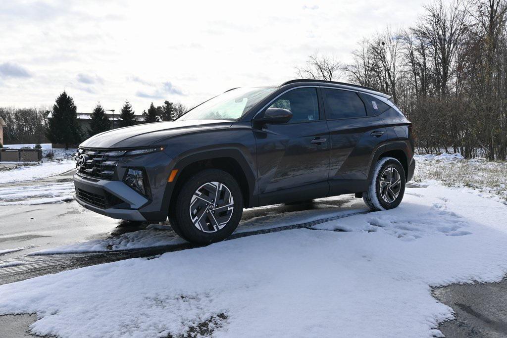 new 2025 Hyundai Tucson Hybrid car, priced at $34,380