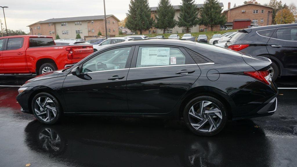 new 2024 Hyundai Elantra car, priced at $24,262