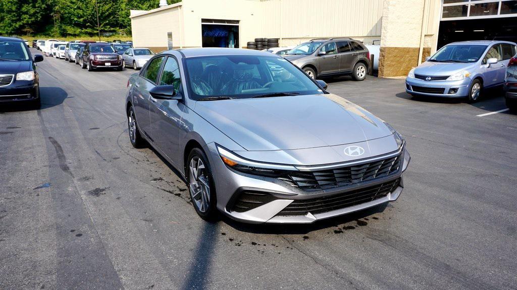 new 2025 Hyundai Elantra car, priced at $23,709