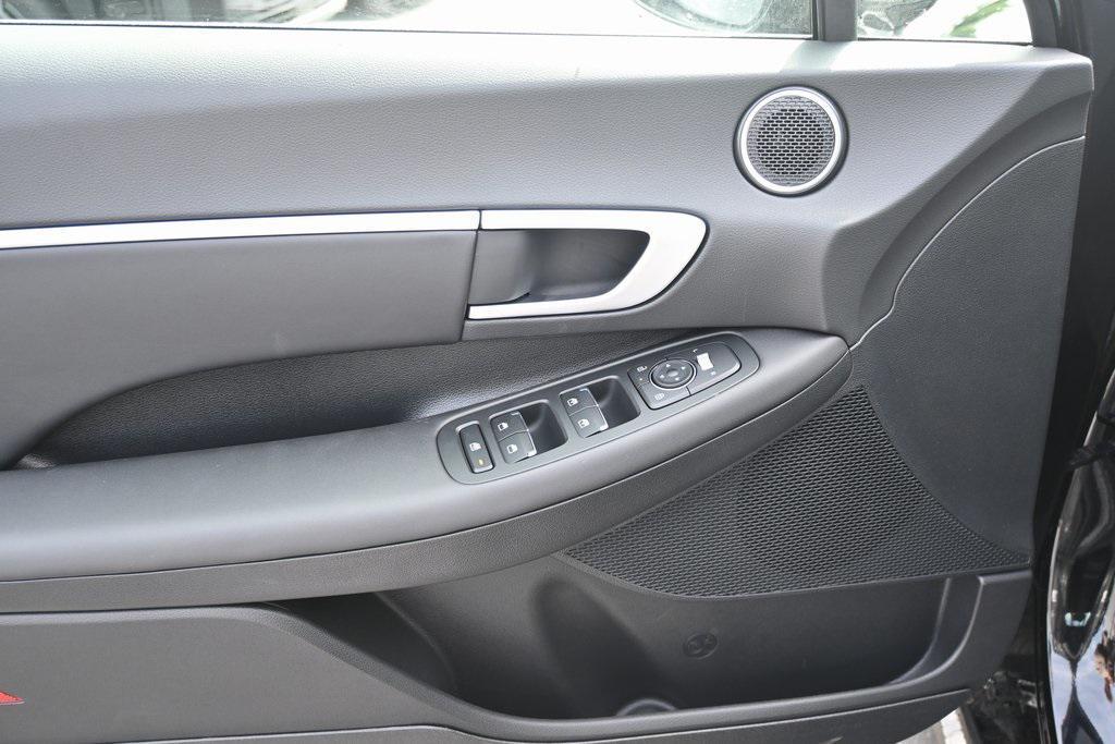 new 2025 Hyundai Sonata car, priced at $30,397