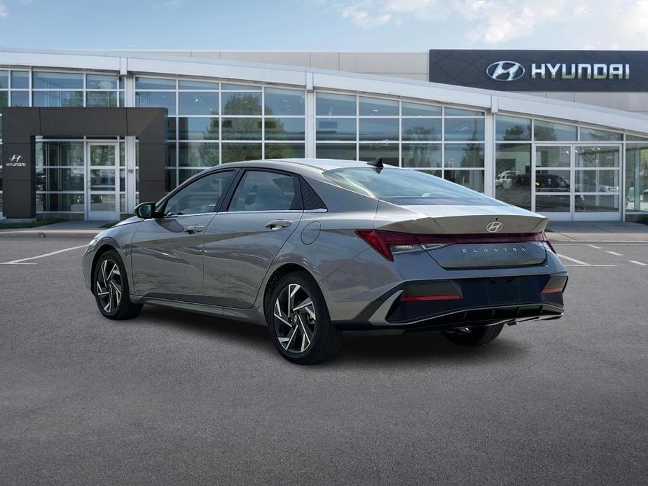 new 2024 Hyundai Elantra car, priced at $25,982