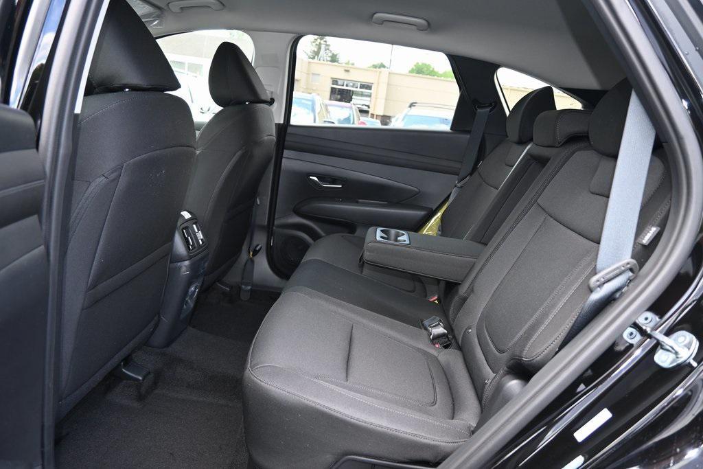 new 2025 Hyundai TUCSON Hybrid car, priced at $33,274