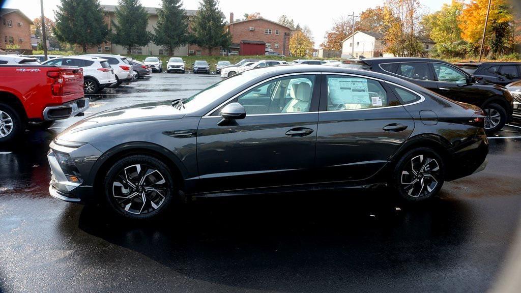 new 2025 Hyundai Sonata car, priced at $28,662