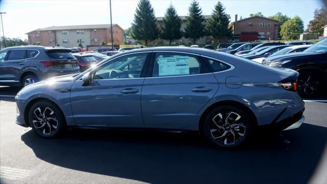 new 2025 Hyundai Sonata car, priced at $28,738