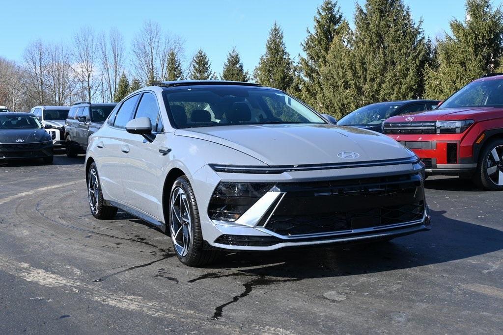 new 2025 Hyundai Sonata car, priced at $31,197