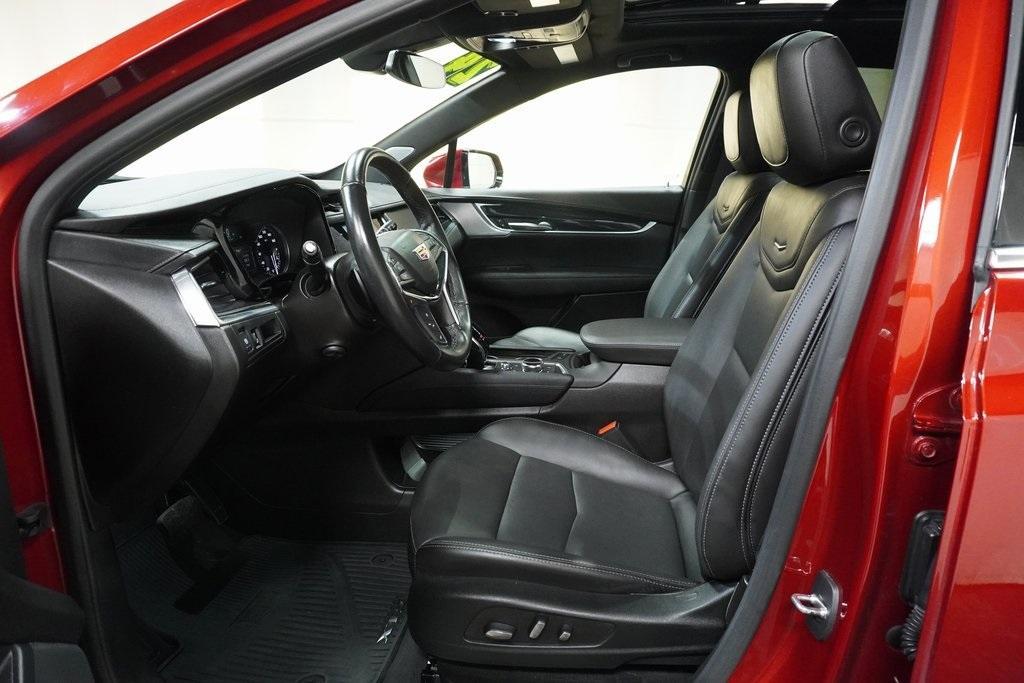 used 2024 Cadillac XT5 car, priced at $38,990