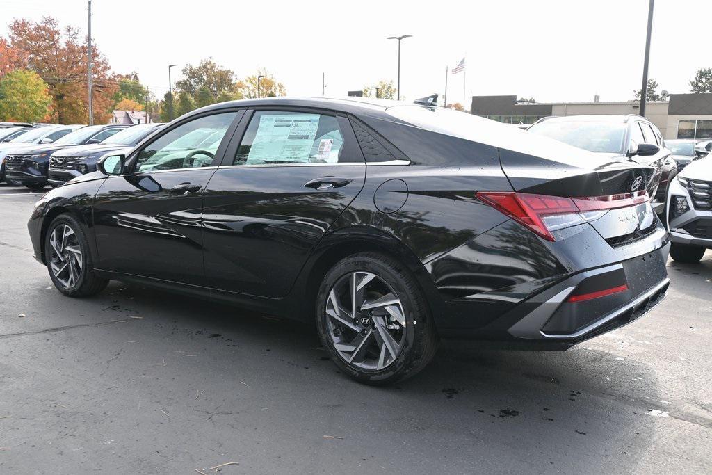 new 2025 Hyundai Elantra car, priced at $25,514