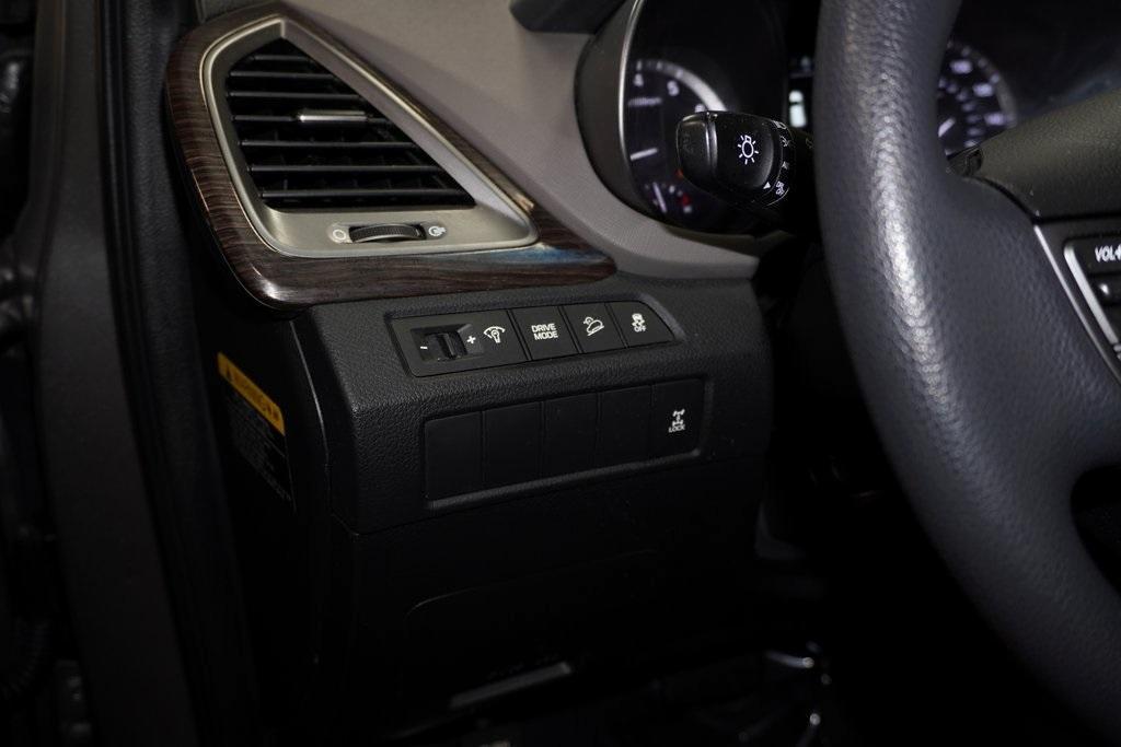 used 2018 Hyundai Santa Fe Sport car, priced at $12,550