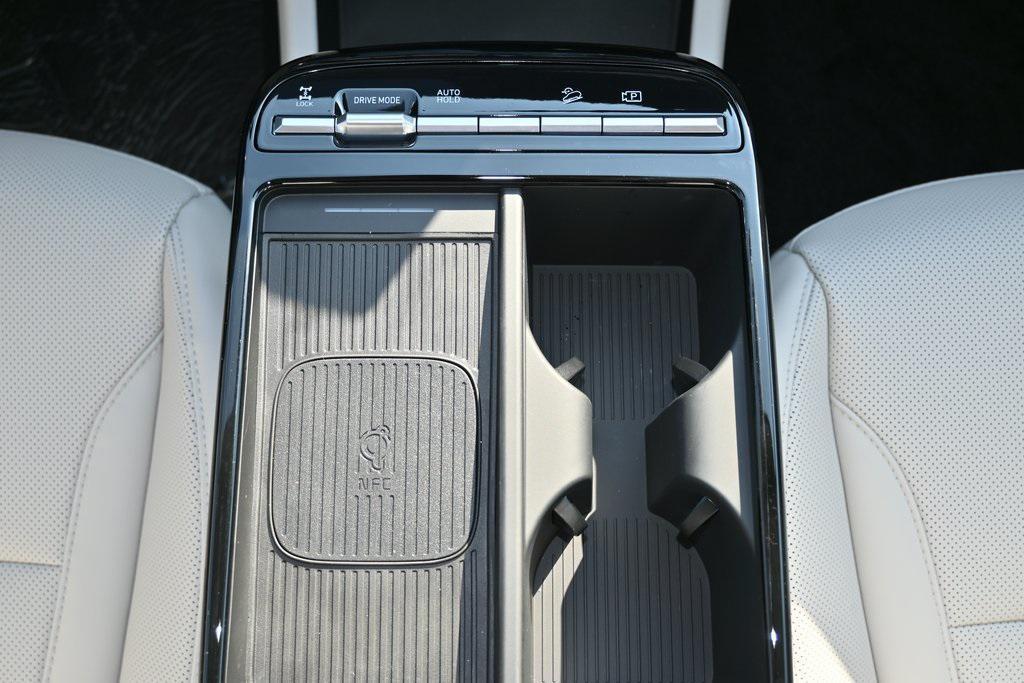 new 2025 Hyundai TUCSON Hybrid car, priced at $33,740