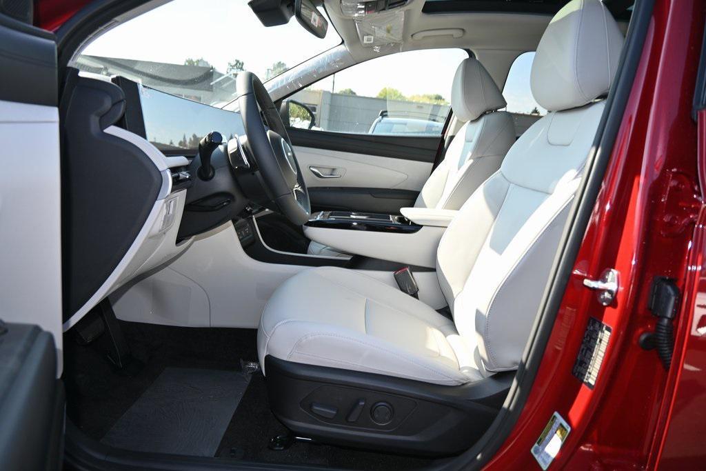 new 2025 Hyundai TUCSON Hybrid car, priced at $33,740