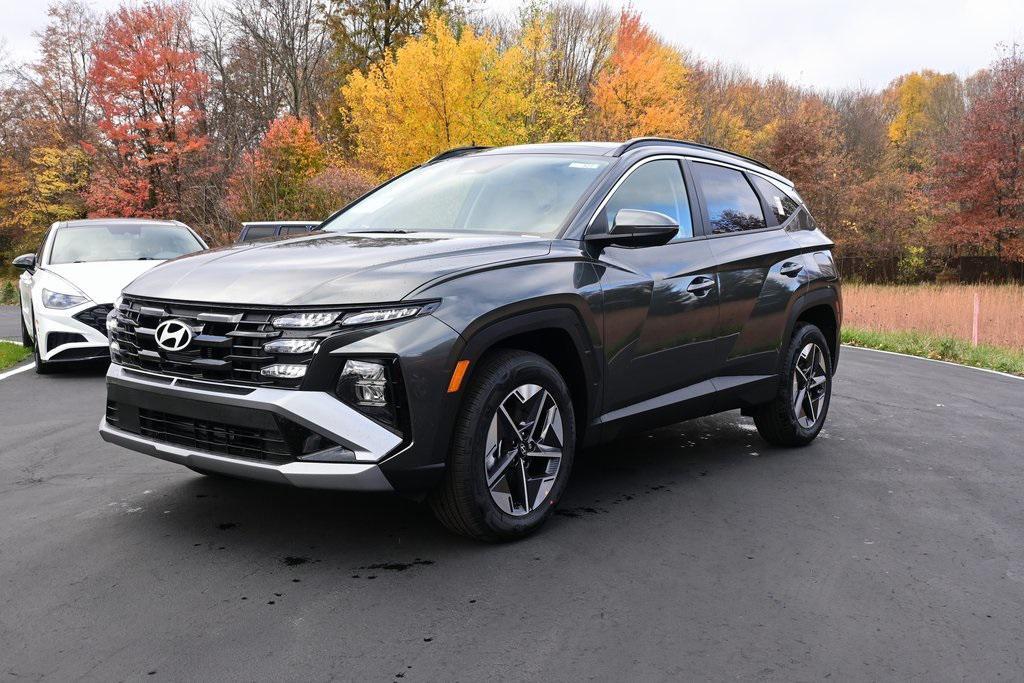 new 2025 Hyundai Tucson Hybrid car, priced at $37,176