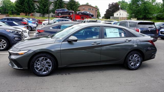 new 2024 Hyundai Elantra car, priced at $23,399