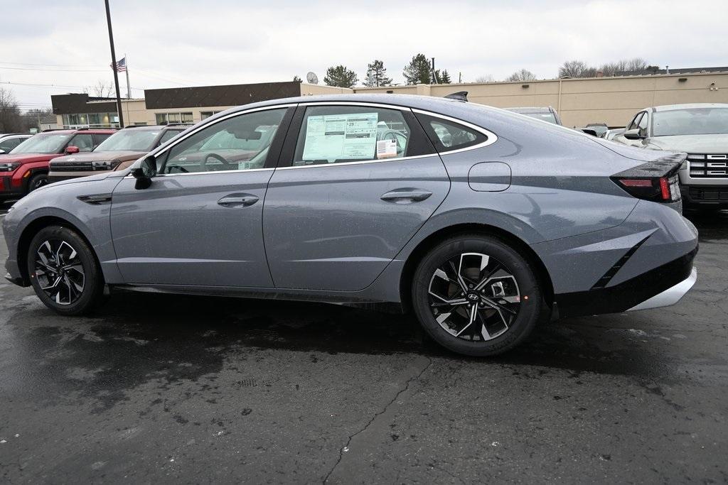 new 2025 Hyundai Sonata car, priced at $27,260