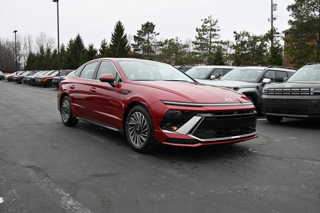 new 2025 Hyundai Sonata Hybrid car, priced at $38,525