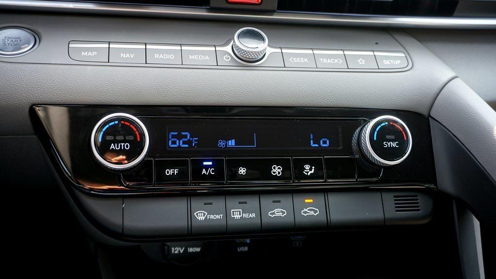 new 2024 Hyundai Elantra car, priced at $24,595