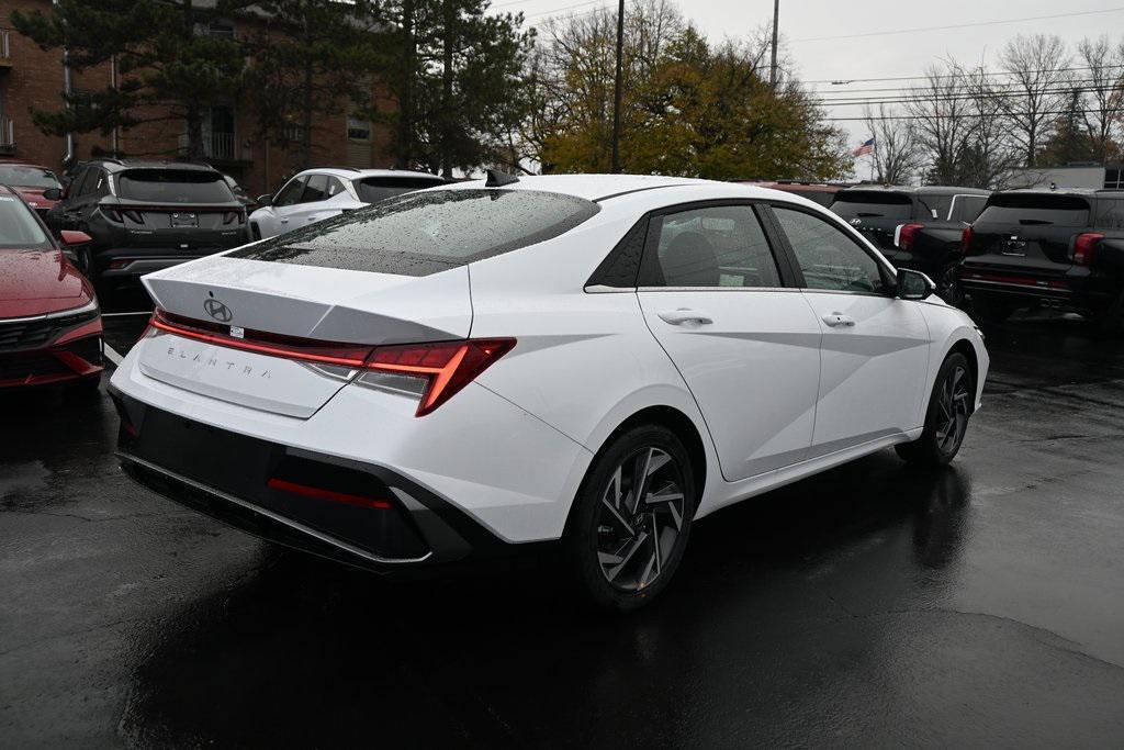 new 2025 Hyundai Elantra car, priced at $25,919