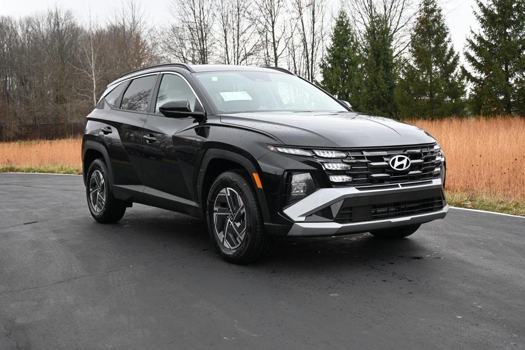 new 2025 Hyundai Tucson Hybrid car, priced at $34,380