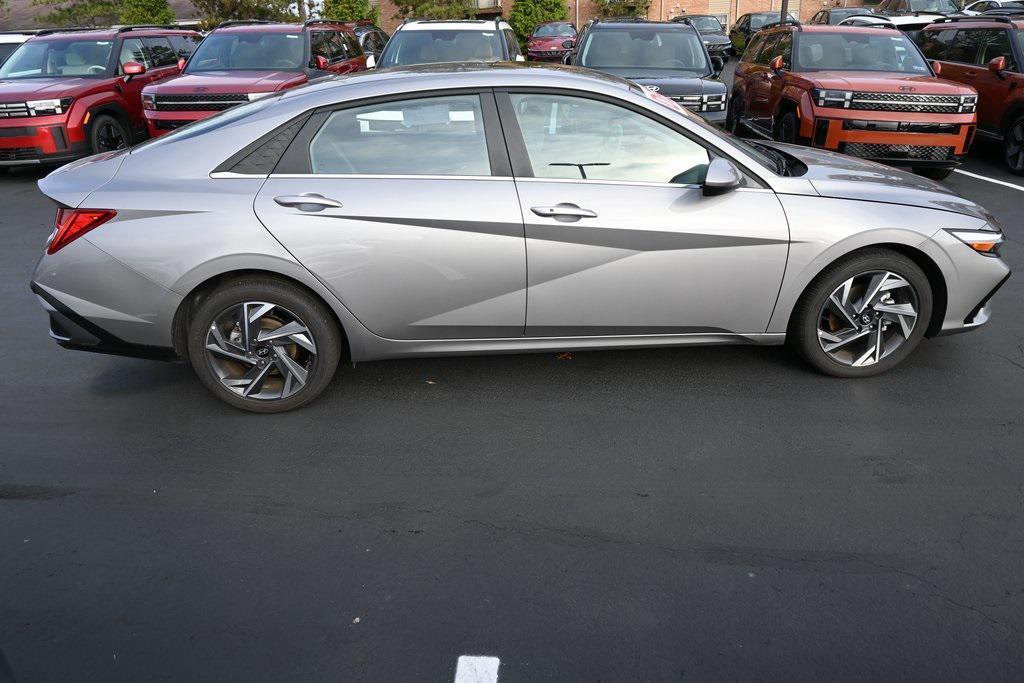 new 2024 Hyundai Elantra car, priced at $25,207