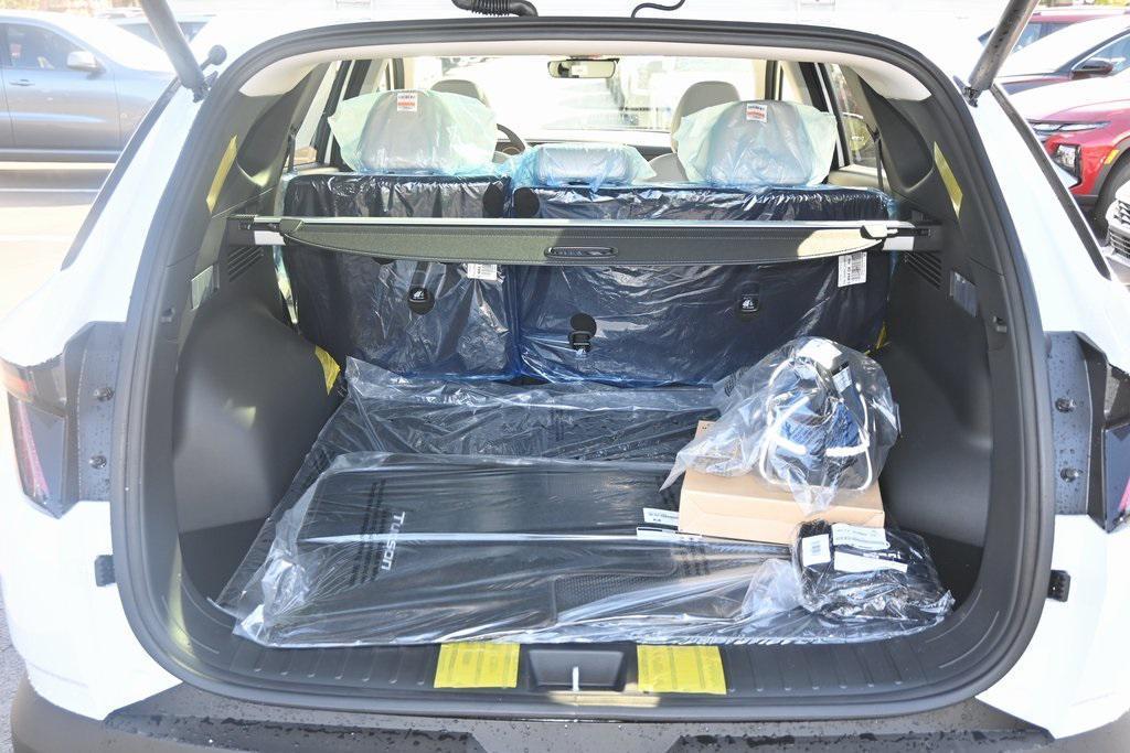 new 2025 Hyundai TUCSON Hybrid car, priced at $36,506