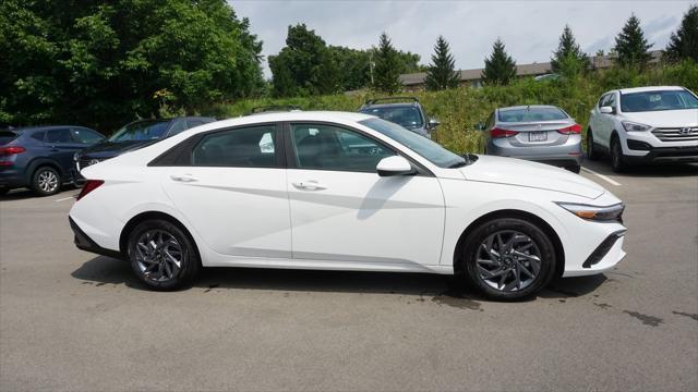 new 2024 Hyundai Elantra car, priced at $24,046