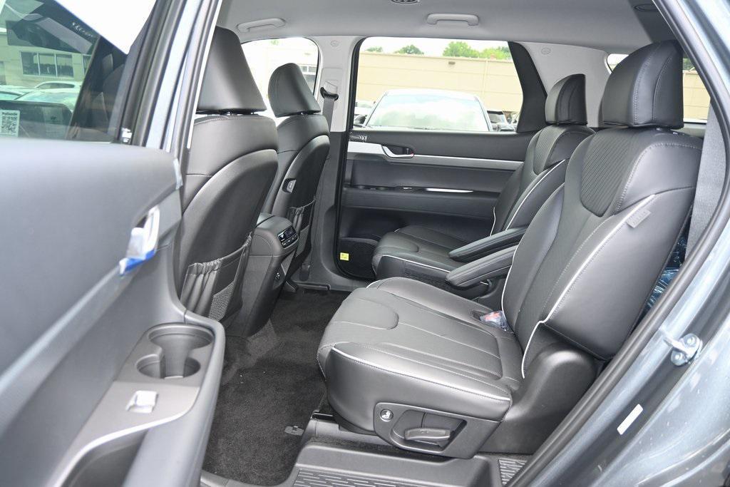 new 2025 Hyundai Palisade car, priced at $41,648
