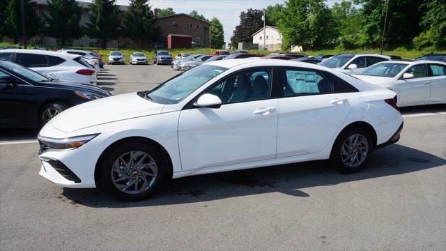 new 2024 Hyundai Elantra car, priced at $24,046