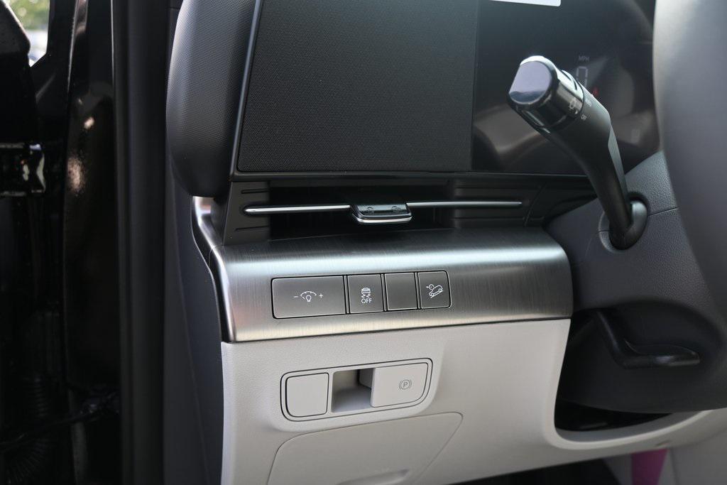 new 2025 Hyundai Kona car, priced at $27,122