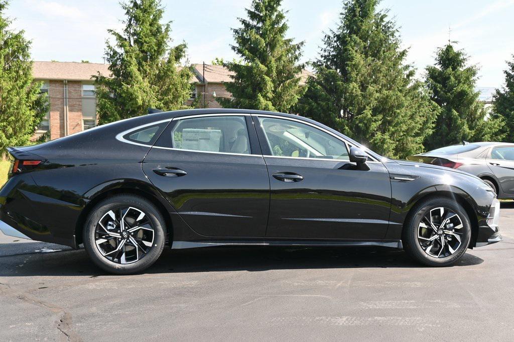 new 2025 Hyundai Sonata car, priced at $28,792