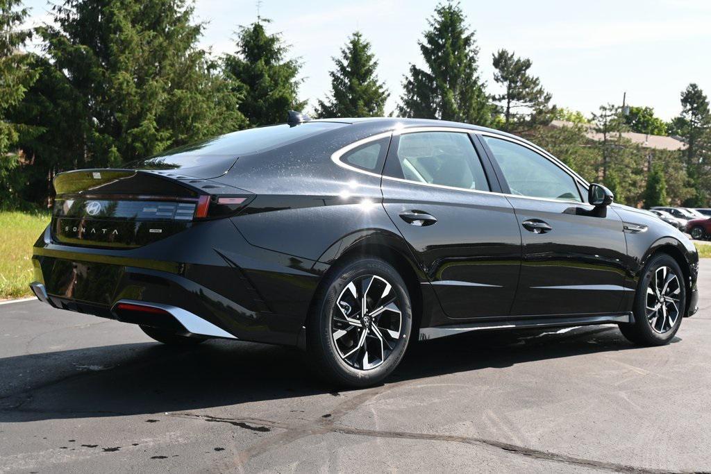 new 2025 Hyundai Sonata car, priced at $28,792