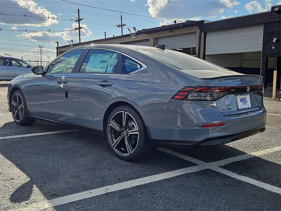 new 2025 Honda Accord Hybrid car