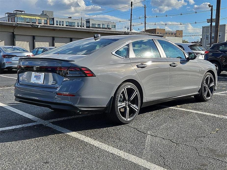 new 2025 Honda Accord Hybrid car