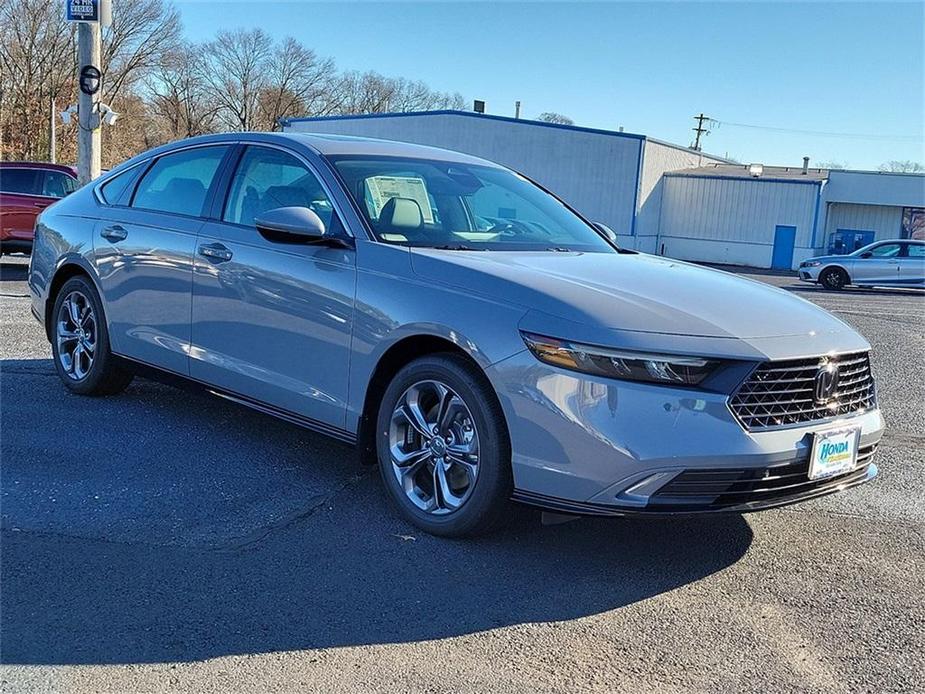 new 2024 Honda Accord Hybrid car