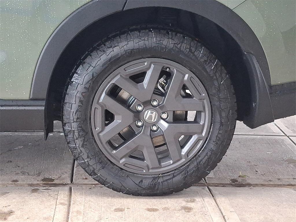 new 2026 Honda CR-V Hybrid car, priced at $40,705