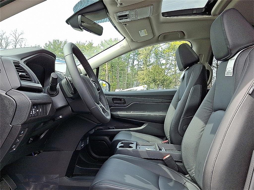 new 2025 Honda Odyssey car, priced at $43,670