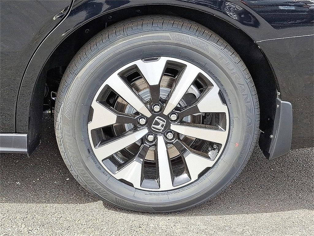 new 2025 Honda Odyssey car, priced at $43,670