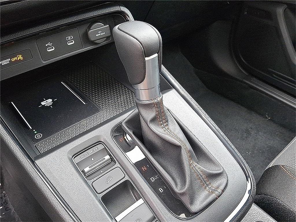 new 2026 Honda CR-V Hybrid car, priced at $40,250