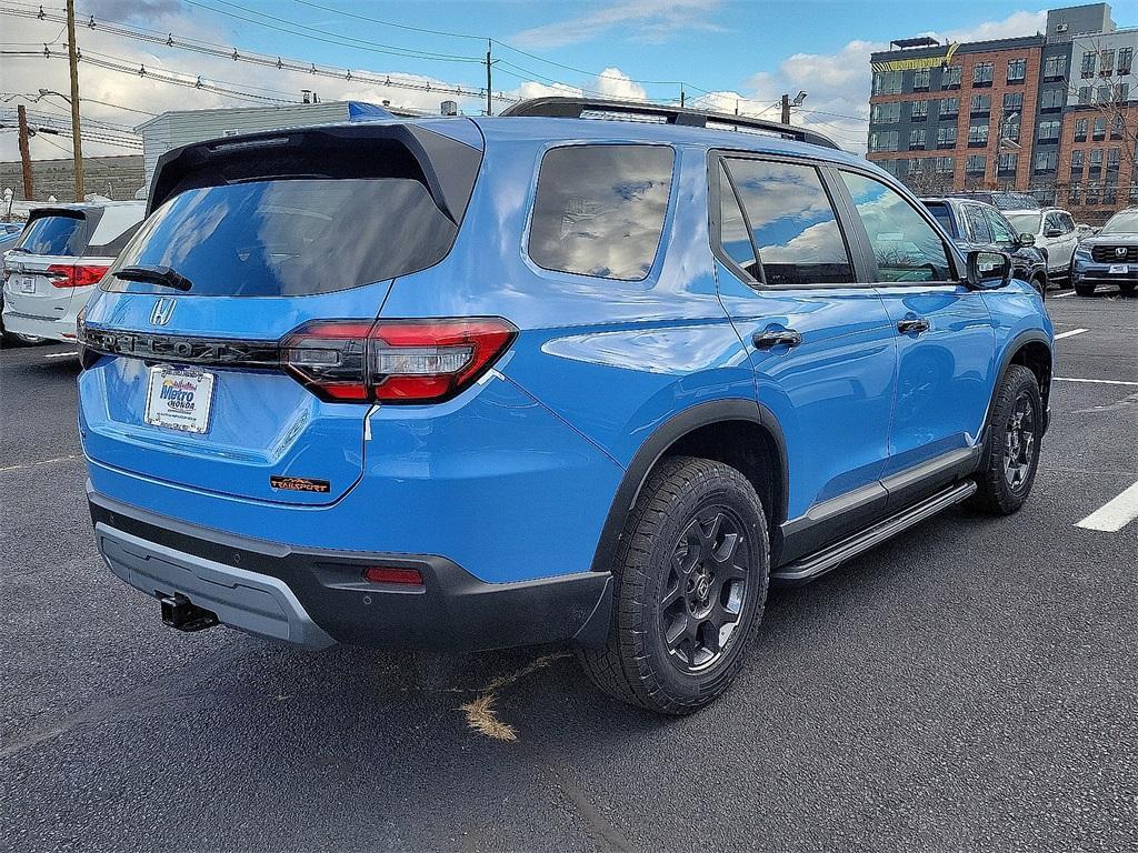 new 2025 Honda Pilot car, priced at $51,305