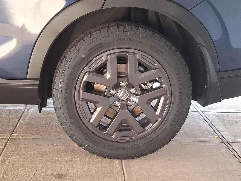 new 2026 Honda CR-V Hybrid car, priced at $40,250