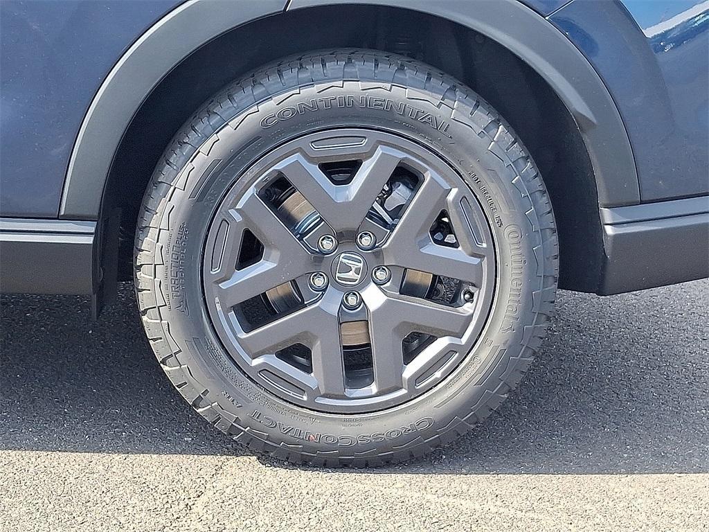 new 2026 Honda CR-V Hybrid car, priced at $40,250