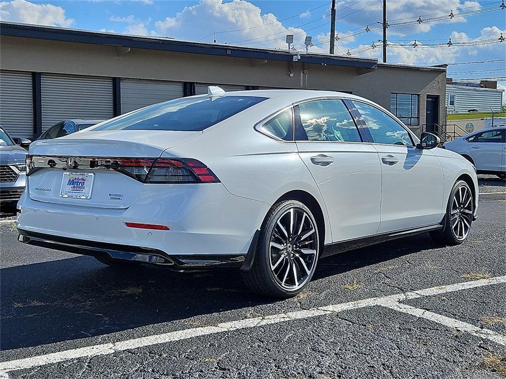 new 2025 Honda Accord Hybrid car