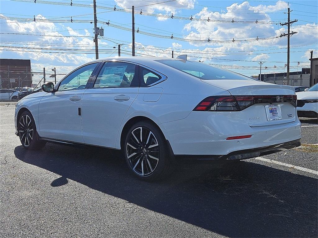 new 2025 Honda Accord Hybrid car