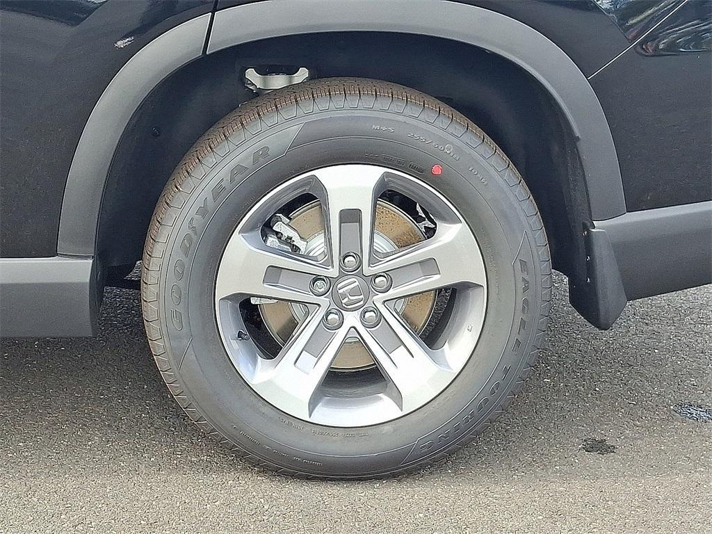 new 2025 Honda Pilot car, priced at $47,095