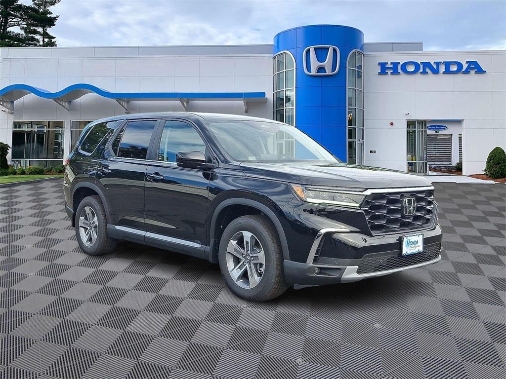 new 2025 Honda Pilot car, priced at $47,095