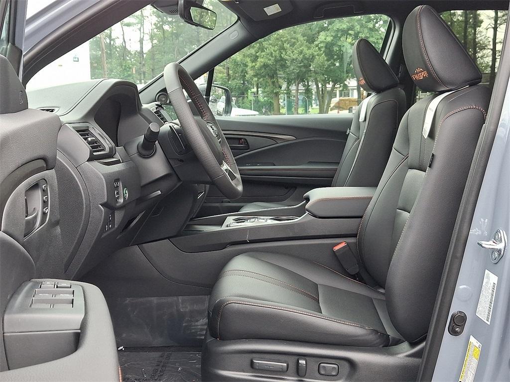 new 2025 Honda Ridgeline car, priced at $49,185