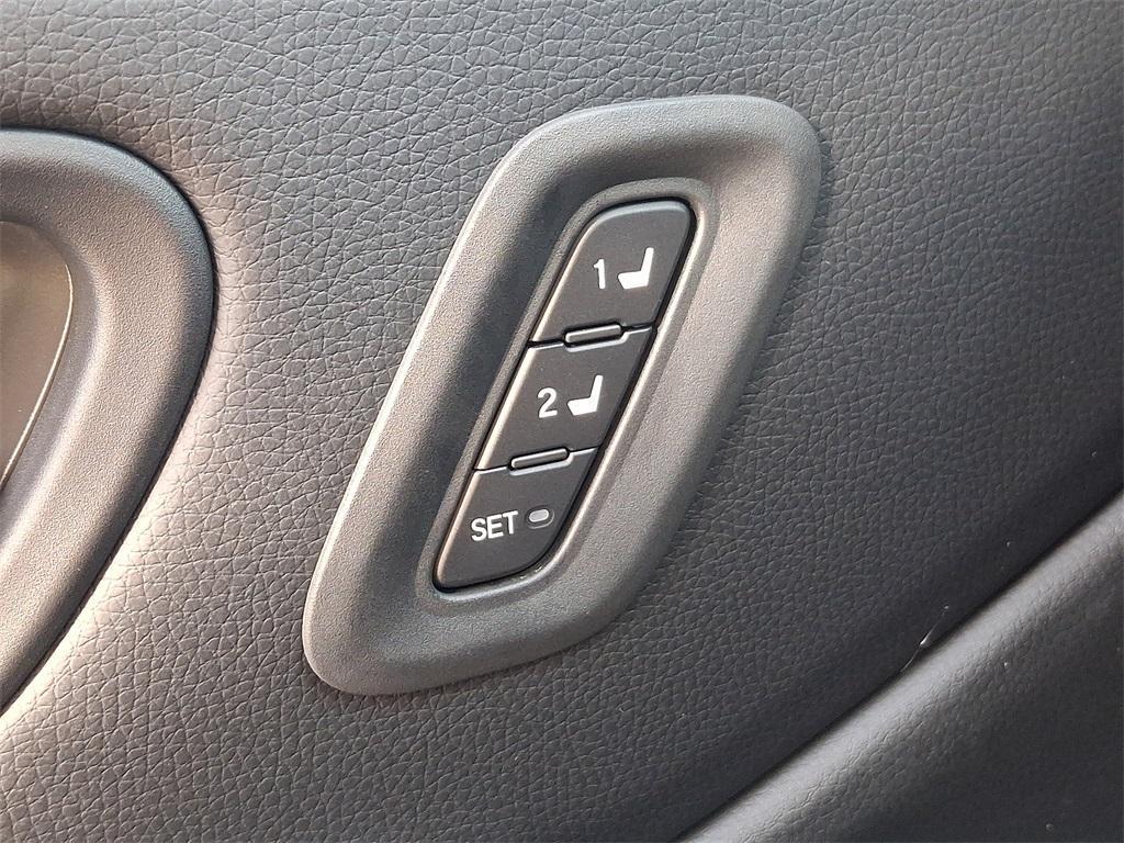 new 2025 Honda Pilot car, priced at $51,550