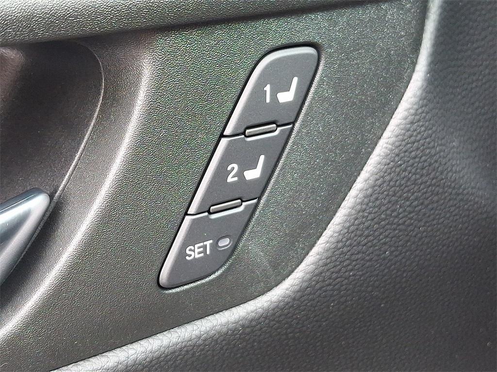 new 2026 Honda CR-V Hybrid car, priced at $42,075