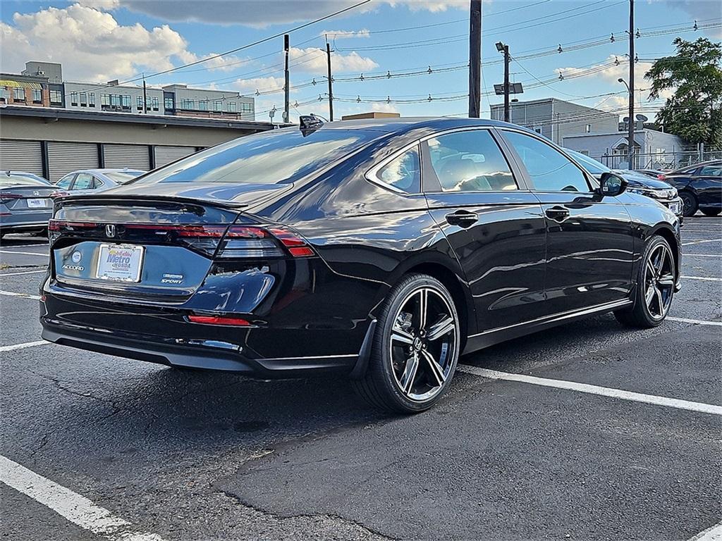 new 2025 Honda Accord Hybrid car